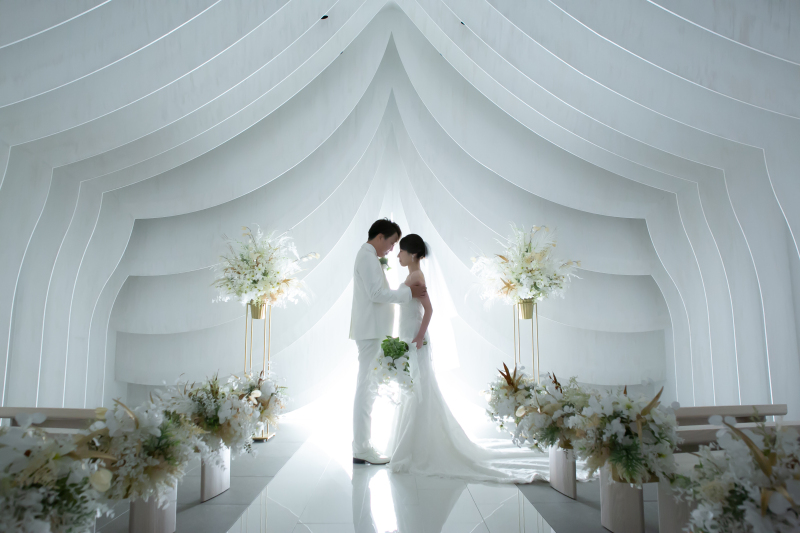 チャペルでのウエディングフォト