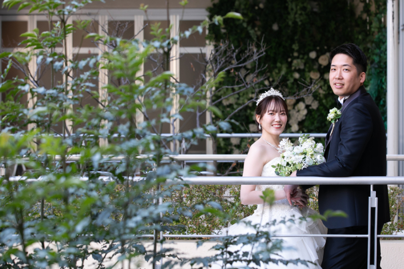 自然光が新郎新婦様を照らします
