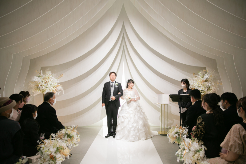 ウエディングとカラードレスレポート４