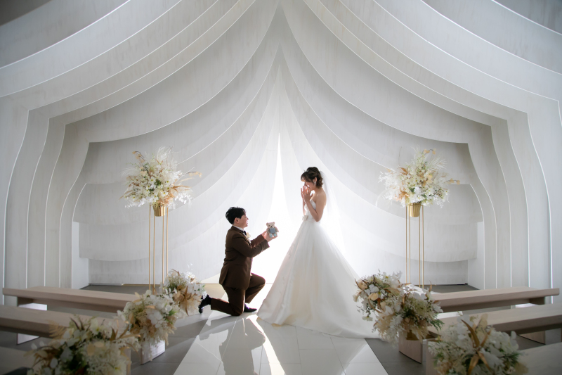 おふたりのアイテムを使って、チャペルフォト２