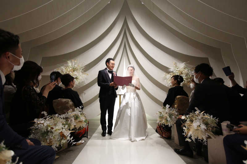 チャペルでスタイリッシュに４