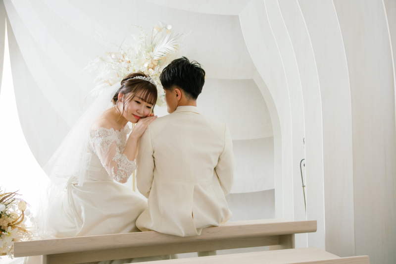 ウエディングドレスとカラードレス３