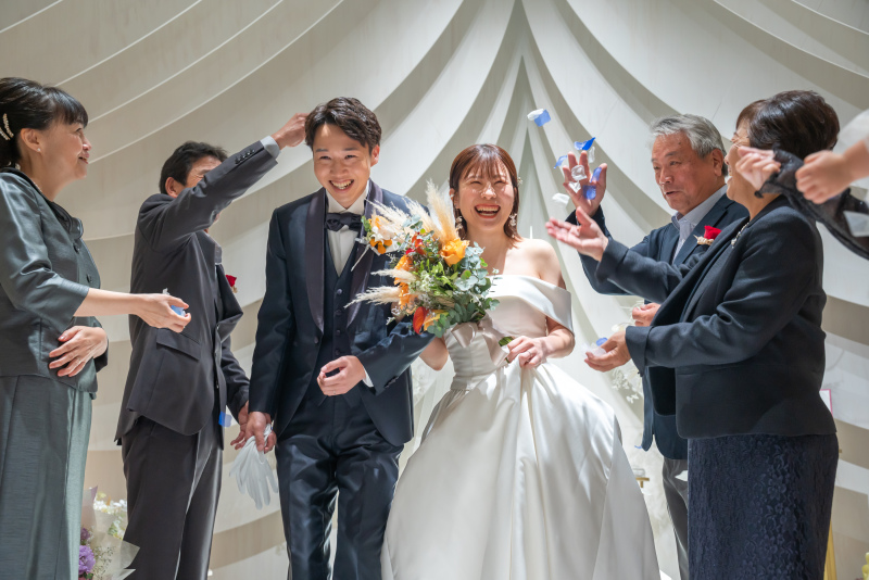 ゲストと見守る写真で叶える結婚式