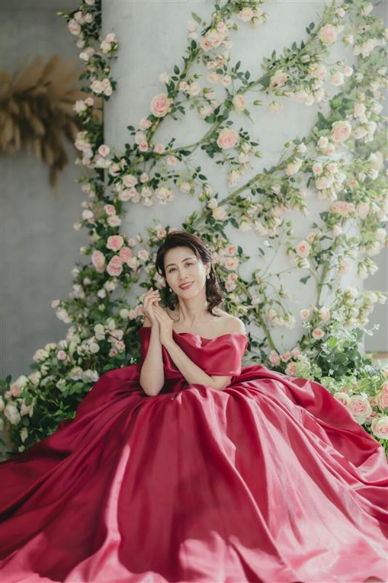 【ドレスで還暦フォト/50データ付】チャペルやスタジオで撮影◎人生の節目を祝う記念写真