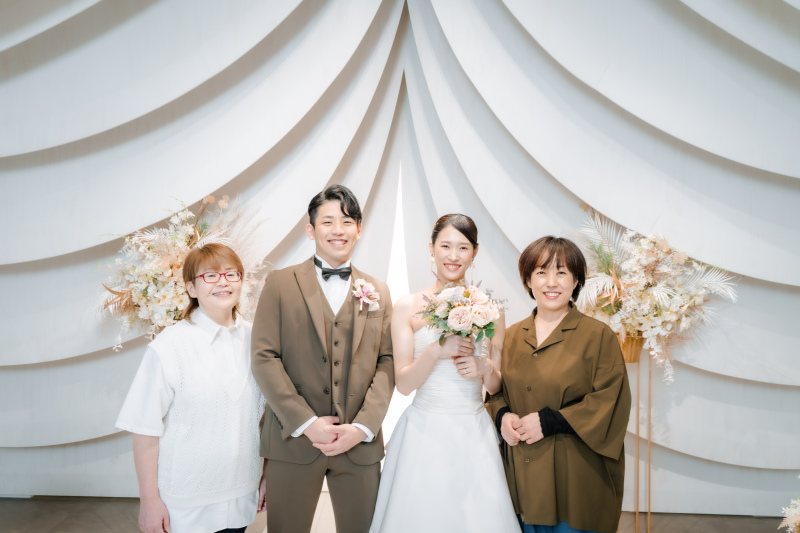 【お顔合わせ&フォトWDにおすすめ!】チャペル撮影50カットデータ付+集合写真+進行・しおりもついて安心◎132,000円