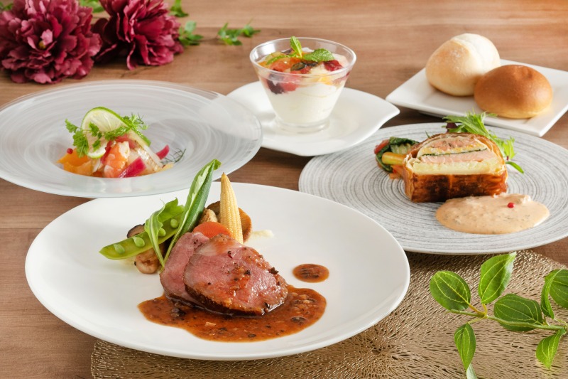 【期間限定】基本料50%オフ◆洋装1着_チャペルフォト+会食プラン|全データ&6名分のお食事代付き☆