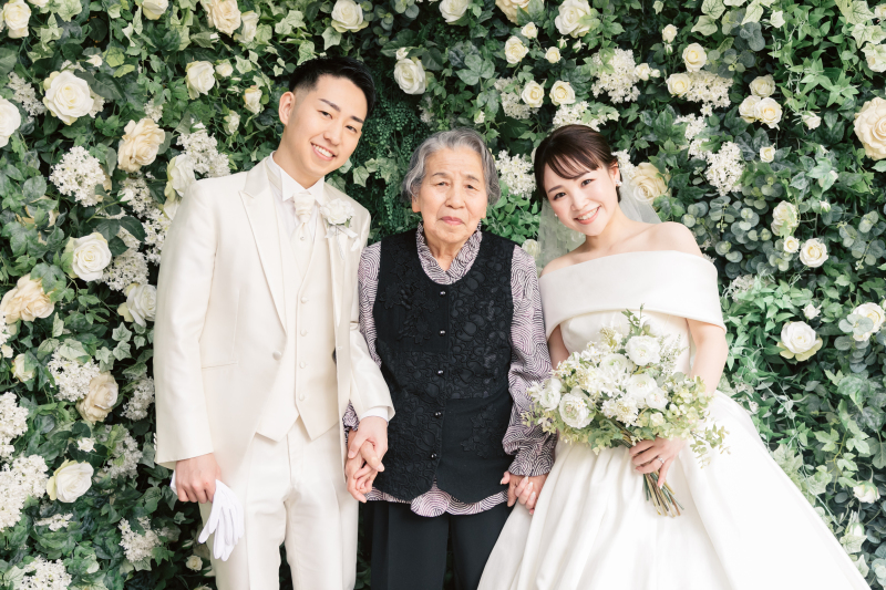 【お急ぎの方へ：最短1週間でお写真データのお届け】大切なご家族も一緒に撮影OK＊（設定金額は洋装フォト50カットデータ）