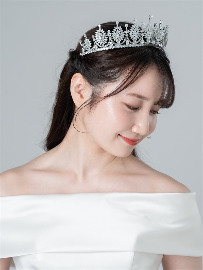 髪飾り：Regalia ﾚｶﾞﾘｱ