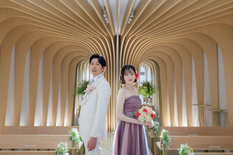 奥行きも感じられる少人数チャペル！