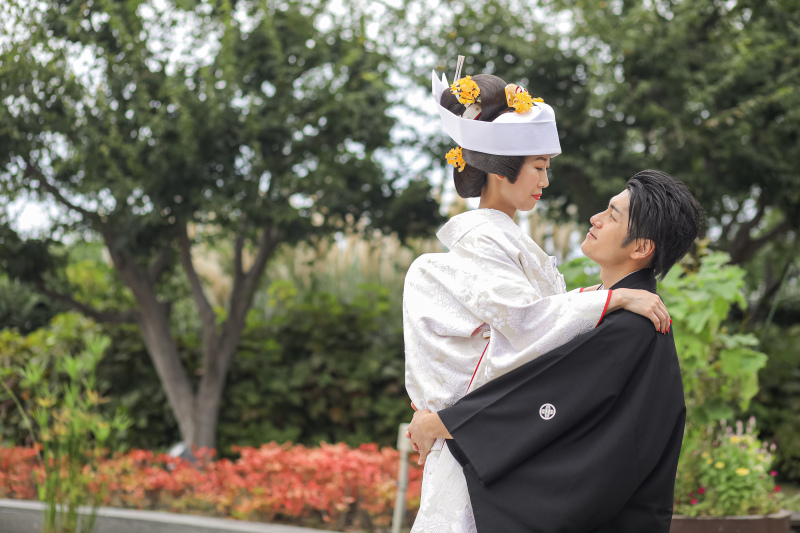 伝統的な角隠しを付けて撮影