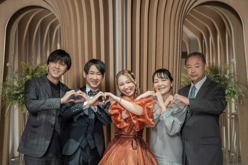 カラードレスでもご家族と一緒に