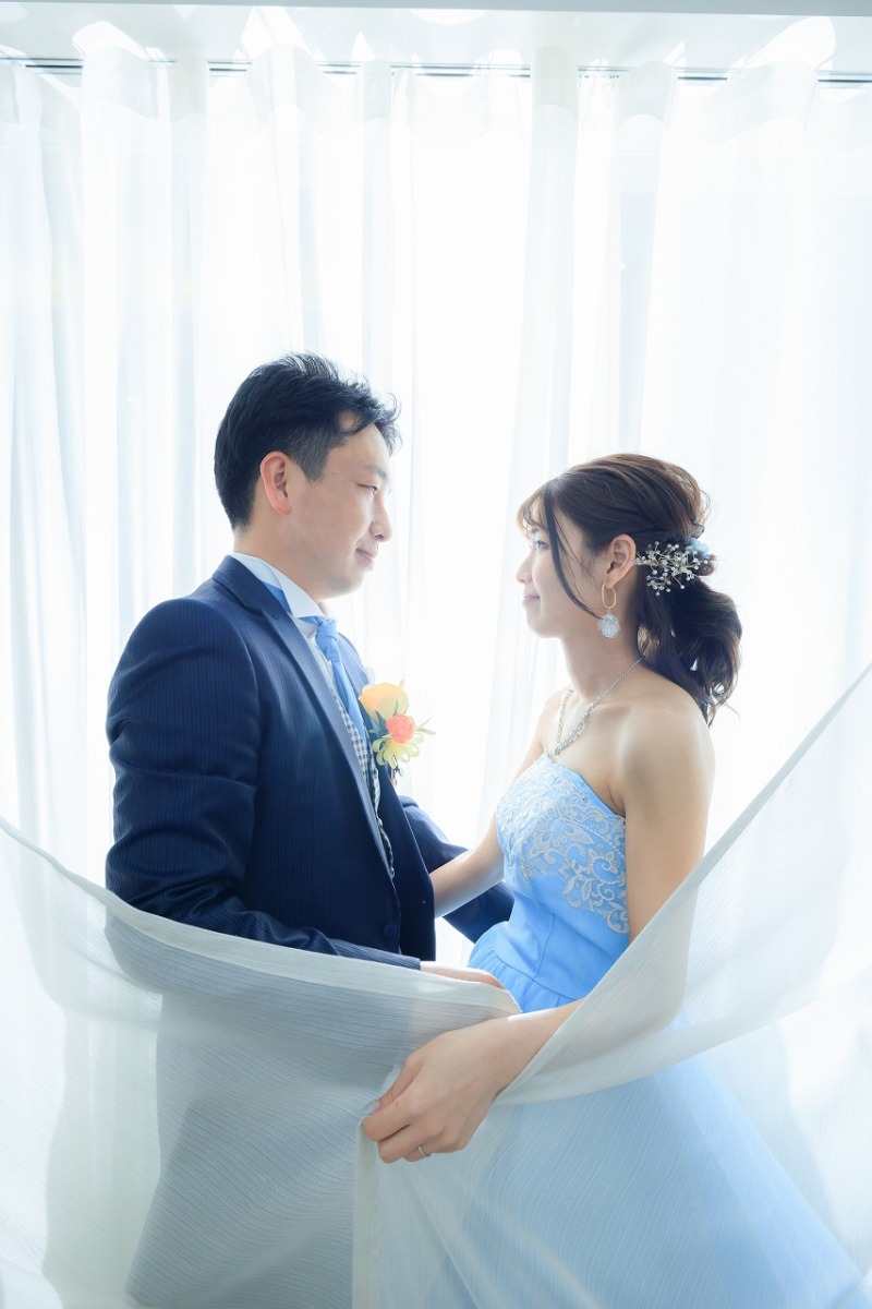 自然光を利用し明るい背景で