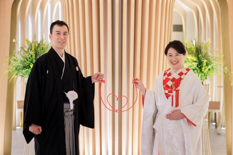 暖かみの溢れるチャペルとお着物がとても映えます！