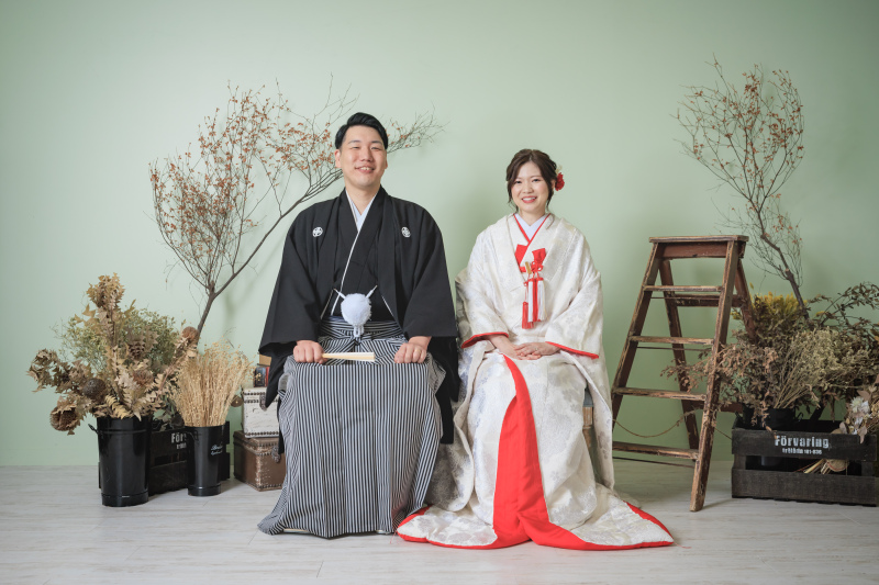 チャペルとは違った背景で残すスタジオ撮影♪