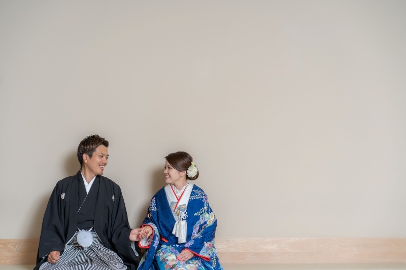 シンプルな背景ではお衣装もよりお写真映えします！