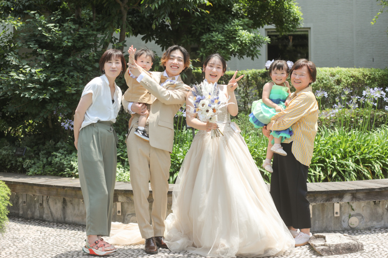 小さな結婚式広島店_家族・友人を撮影に呼べる