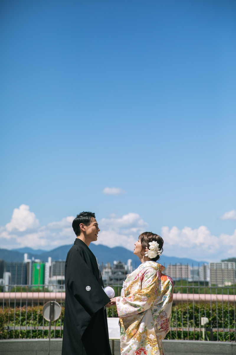 小さな結婚式広島店_色打掛・着物が豊富