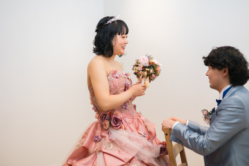 小さな結婚式広島店_スタジオで撮影できる