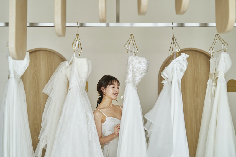 小さな結婚式広島店_ウエディングドレスが豊富