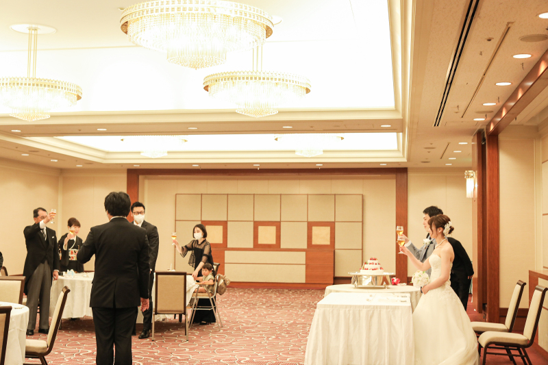 【フォトウェディング+フルコース会食セットプラン】6名様~可能!全カットデータ付き!ファミリーフォトウェディング