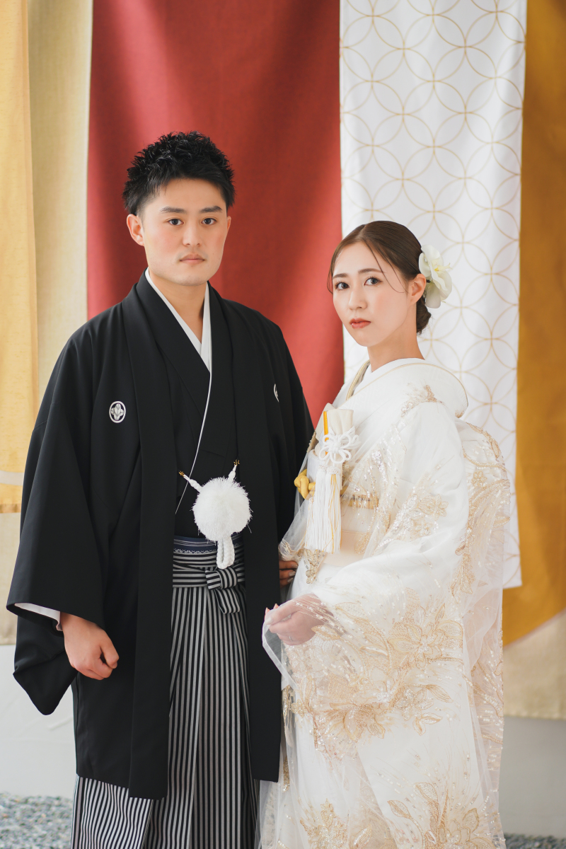 新作の衣装で。