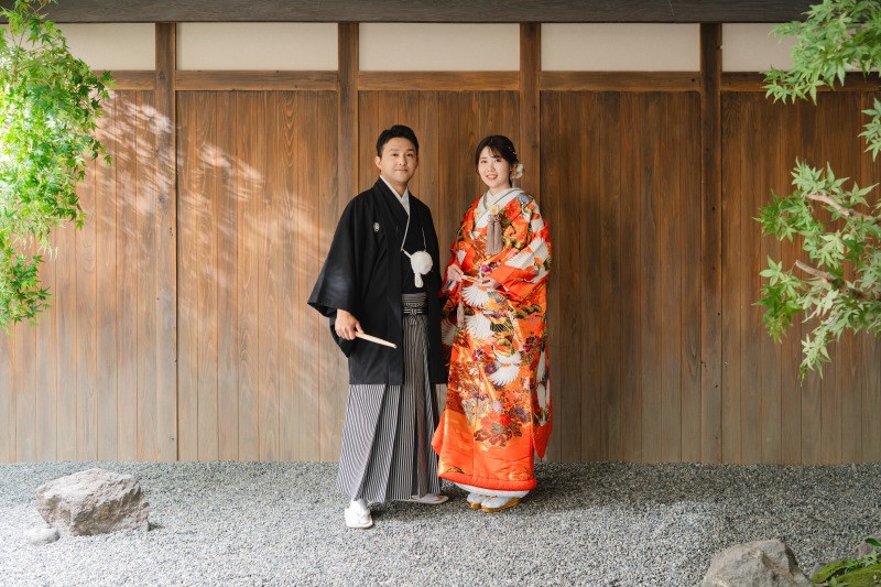 かっちりとした立ち姿