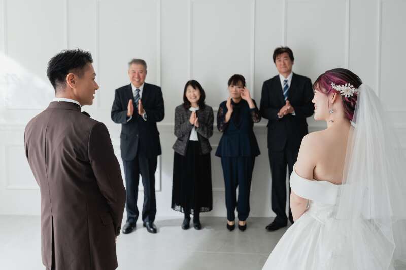 ご家族にお二人の晴れ姿を。