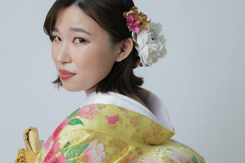 横目でちらっと