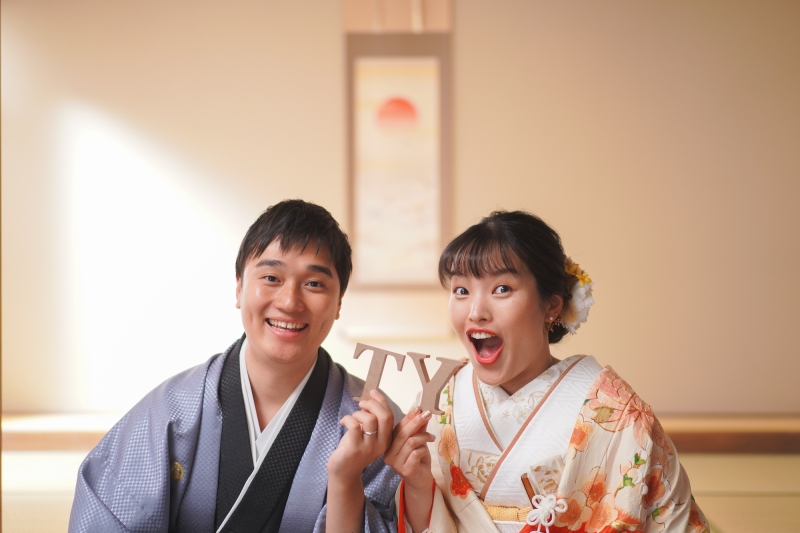 表情にご注目。