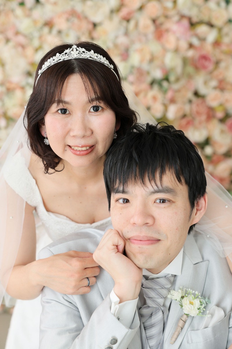 ご新婦様からのバックハグ！