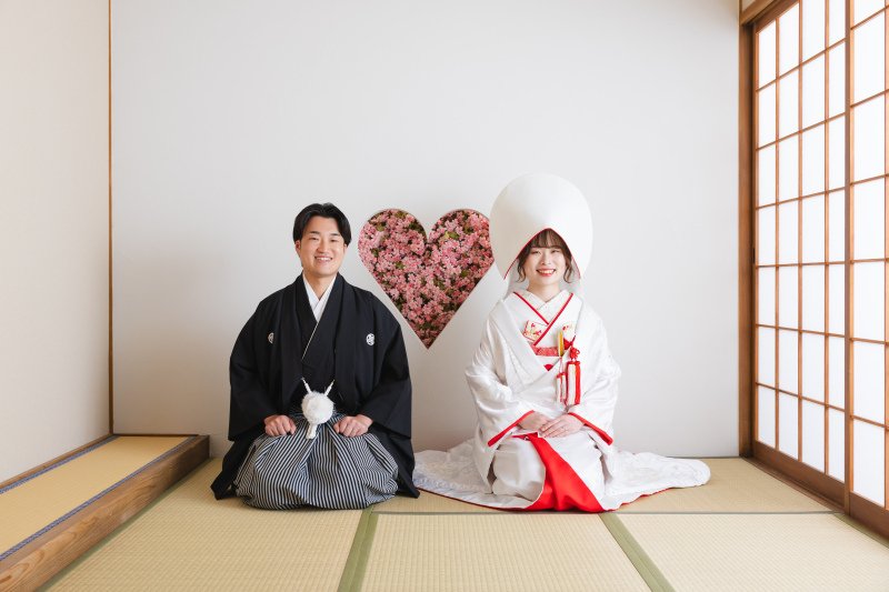 綿帽子をつけて