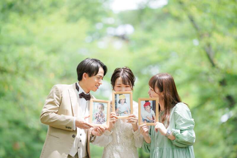 新婦さんを囲んで