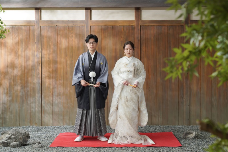 和装 屋内庭園スタジオで