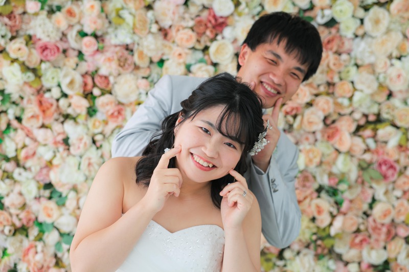 お花いっぱいの背景で