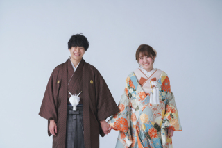 無地背景でシンプルに。