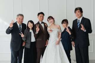 みんなで集まって、家族フォトを。