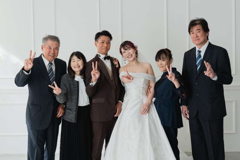 みんなで集まって、家族フォトを。