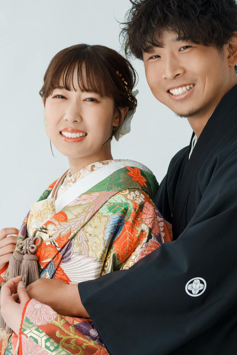 ぐっと抱き寄せて