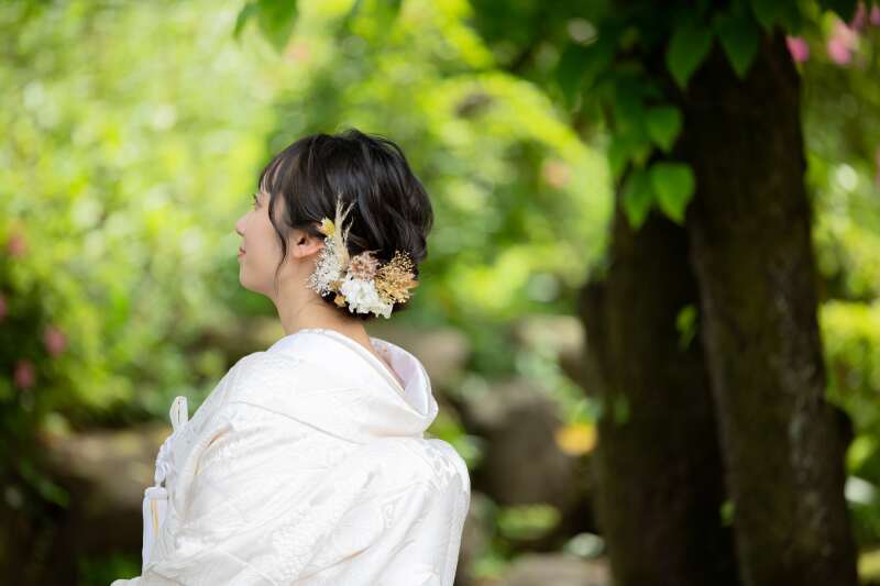 ヘアメイクや髪飾りも