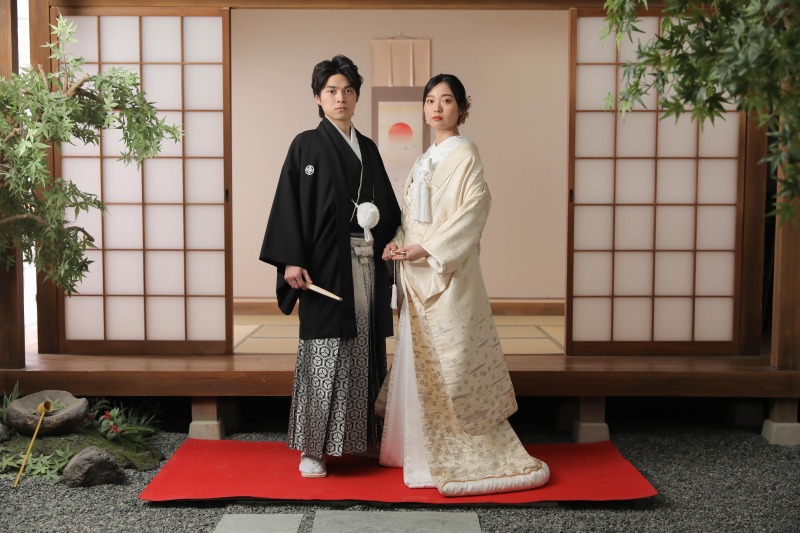 伝統的な立ち姿。