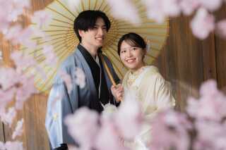 屋内庭園スタジオでお二人らしさを