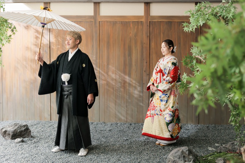 外で待ち合わせっぽく