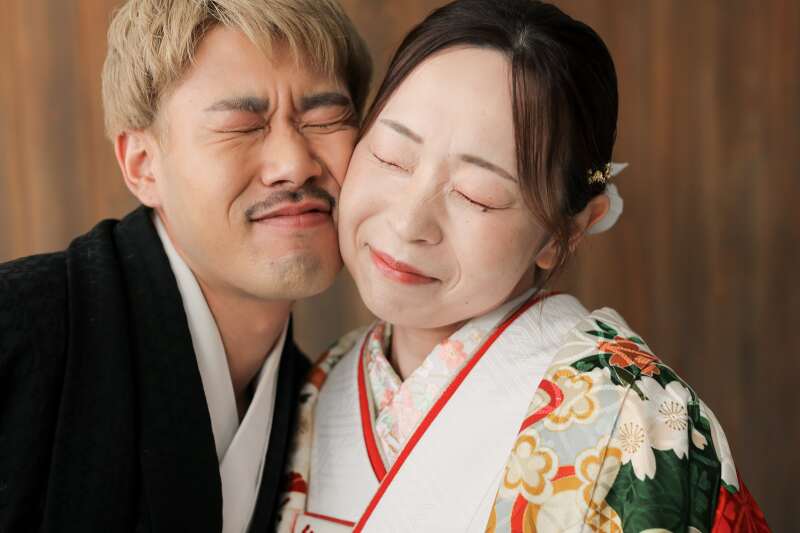 お顔をぎゅ！！