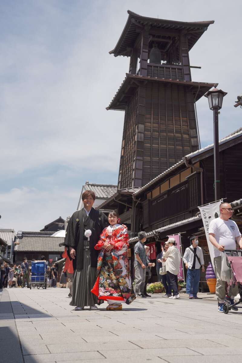 まずは時の鐘の前で。