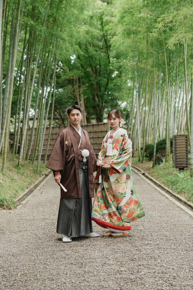 フォーマルな立ち姿を