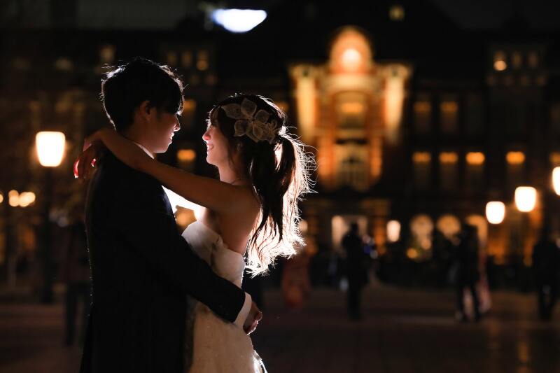 定番の駅舎夜景