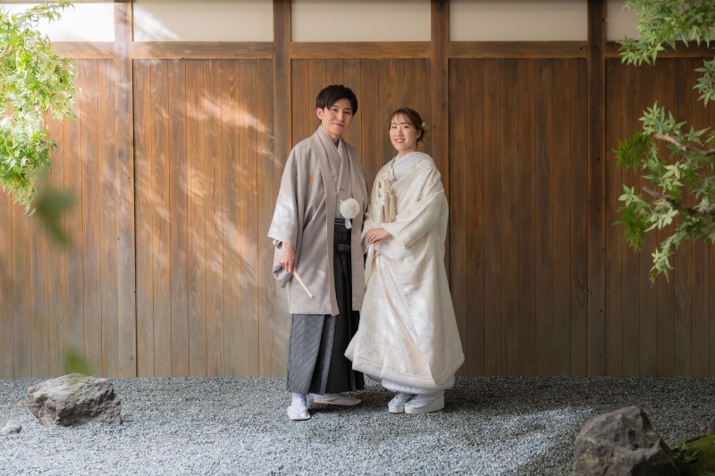 まずは、かっちりした立ち姿から