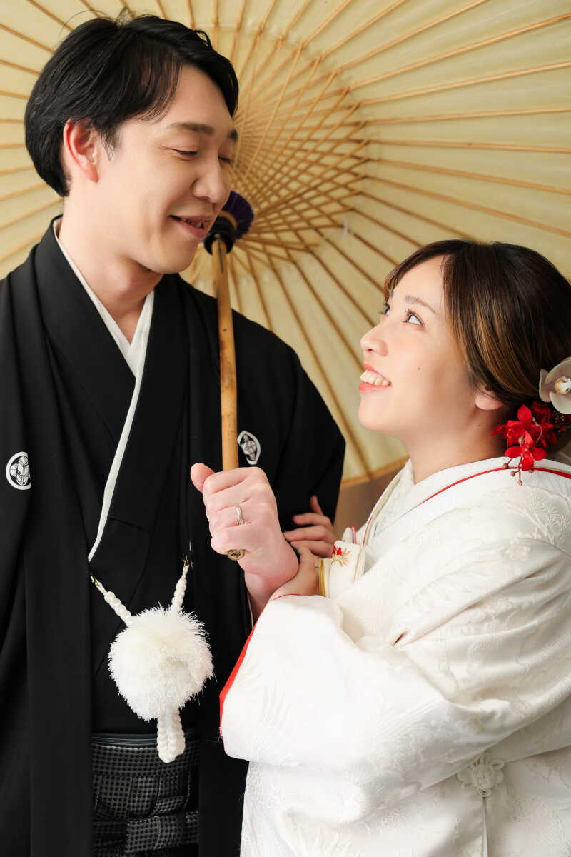 見つめ合う様子も