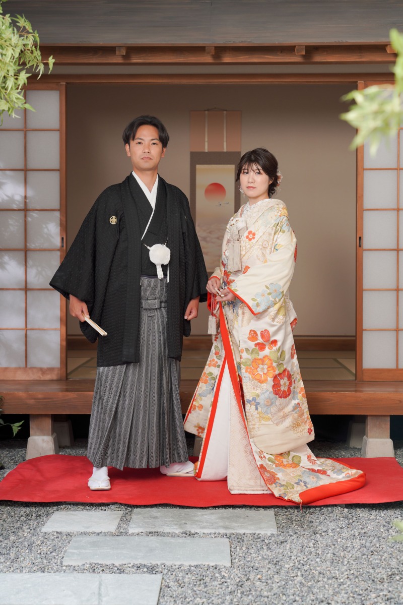 伝統的な立ち姿