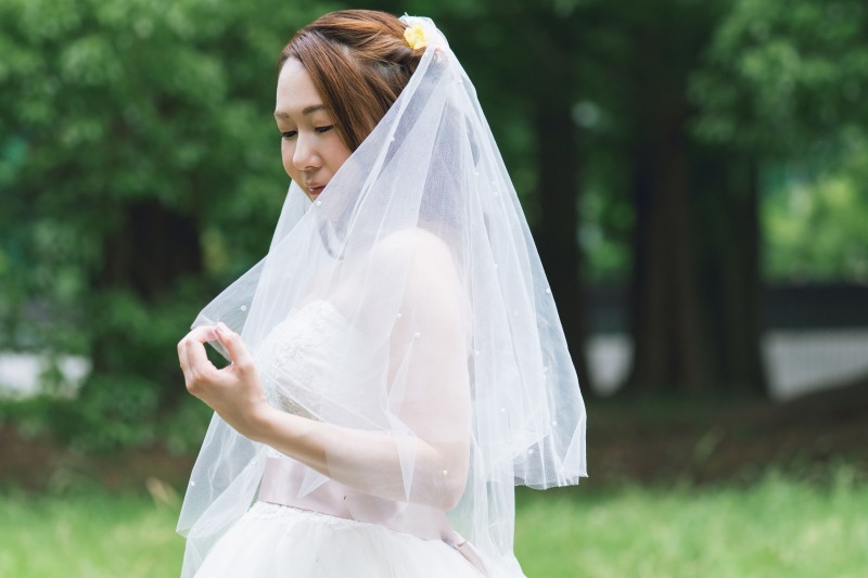 ヴェールを着けてのカットも